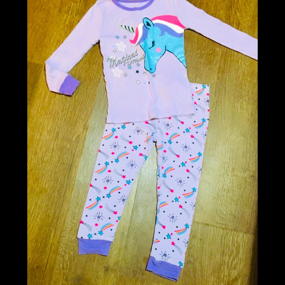 Girls Favorite 2-Piece Long Sleeve Unicorn Pajama Set Size 3T